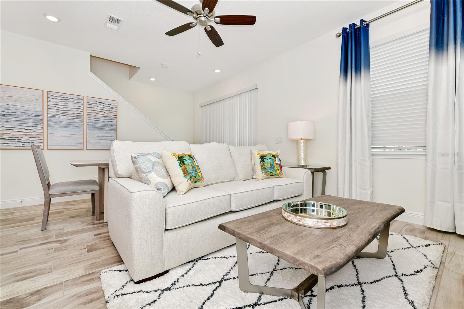2956 ON THE ROCKS, KISSIMMEE, FL, 34747