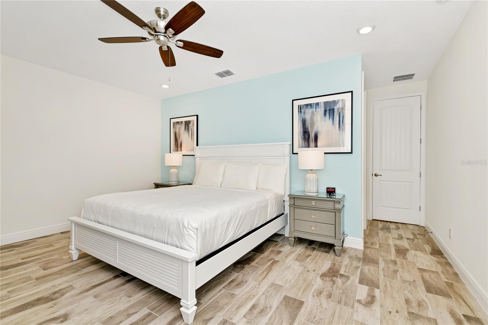 2956 ON THE ROCKS, KISSIMMEE, FL, 34747