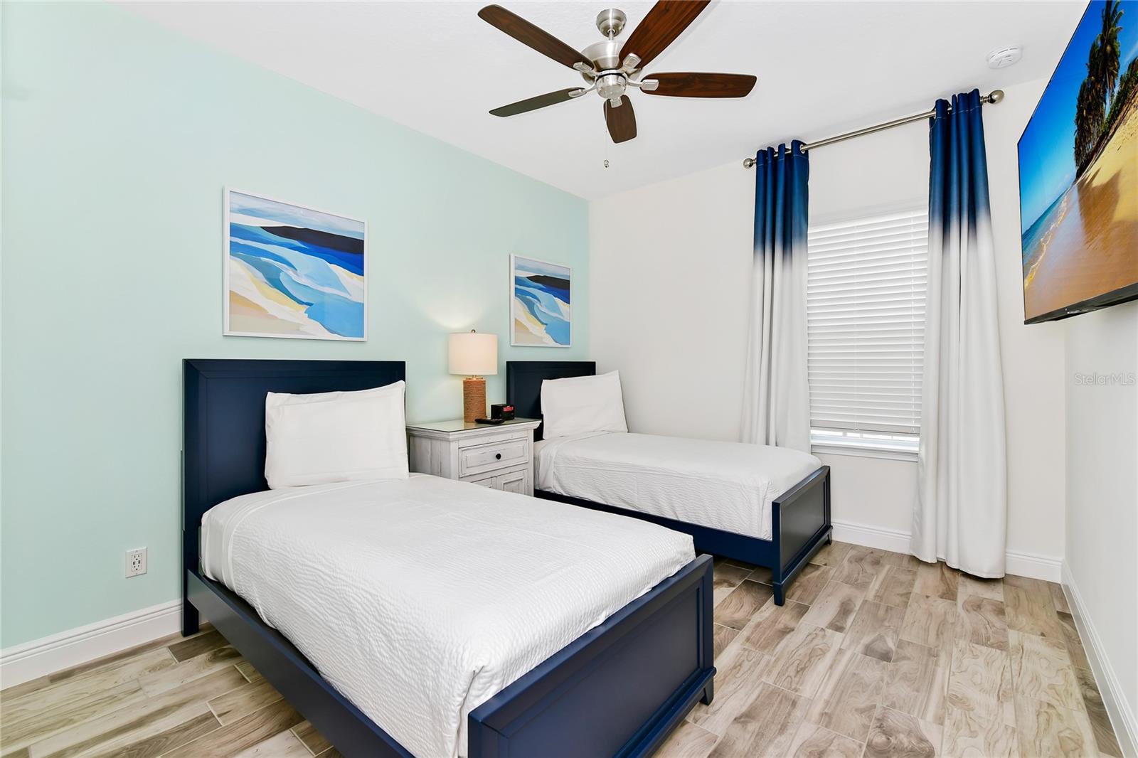 2956 ON THE ROCKS, KISSIMMEE, FL, 34747