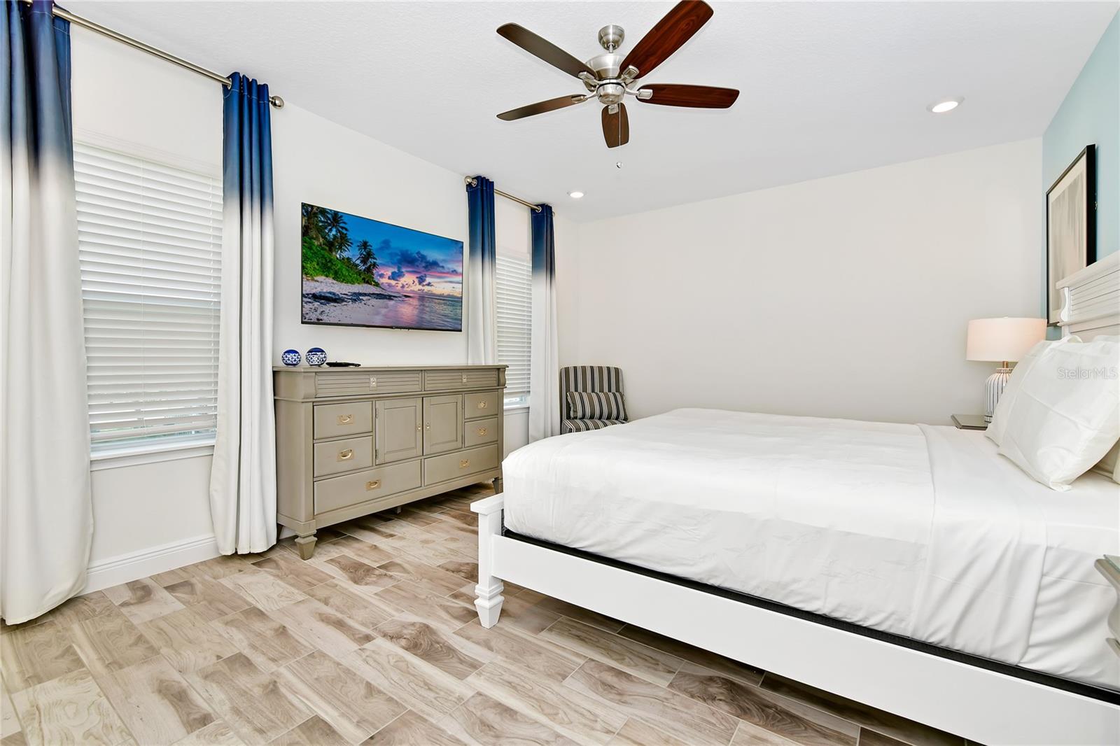 2956 ON THE ROCKS, KISSIMMEE, FL, 34747