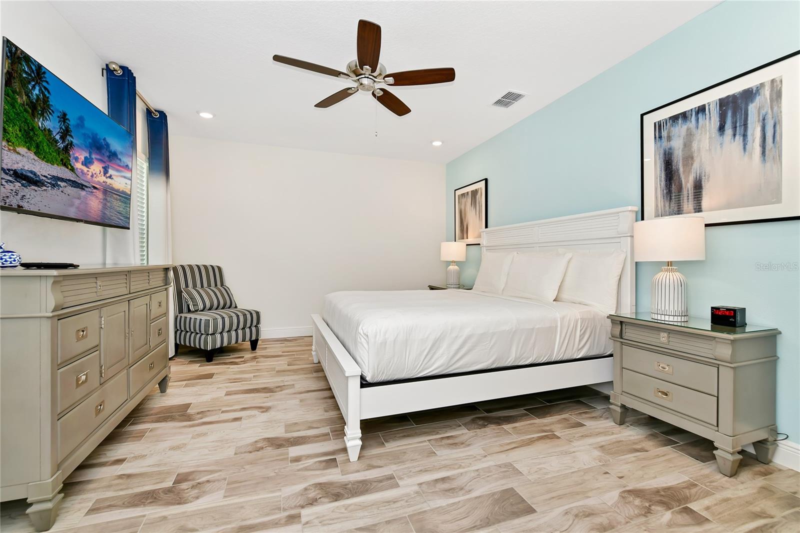 2956 ON THE ROCKS, KISSIMMEE, FL, 34747
