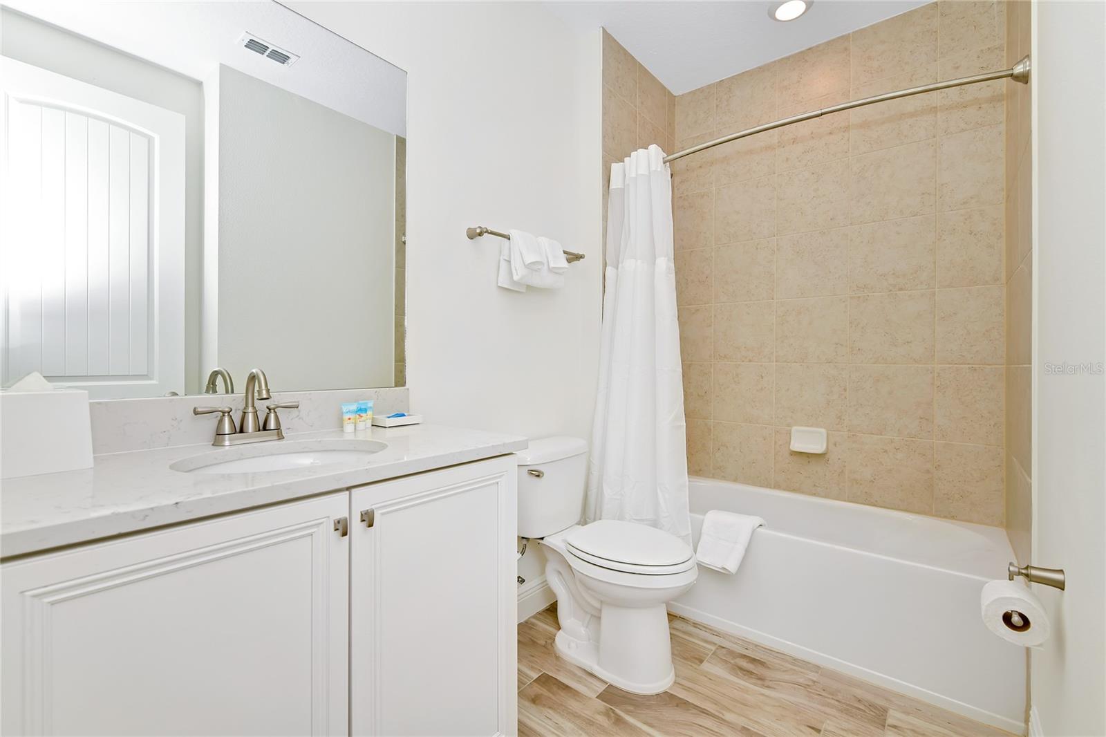 2956 ON THE ROCKS, KISSIMMEE, FL, 34747