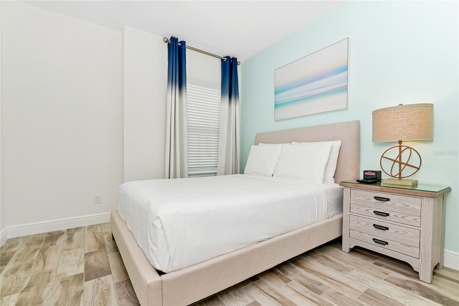 2956 ON THE ROCKS, KISSIMMEE, FL, 34747