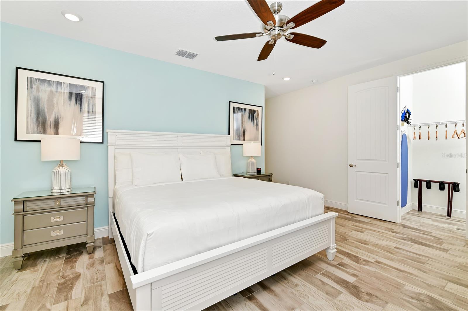 2956 ON THE ROCKS, KISSIMMEE, FL, 34747