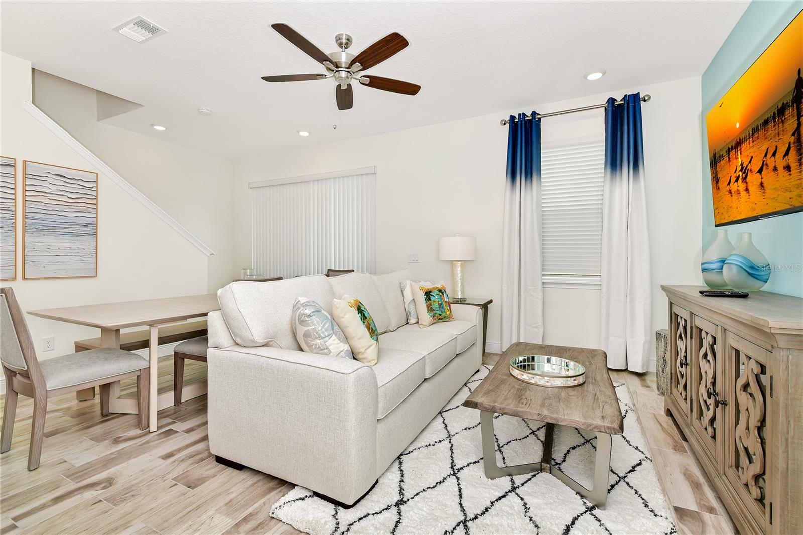 2956 ON THE ROCKS, KISSIMMEE, FL, 34747