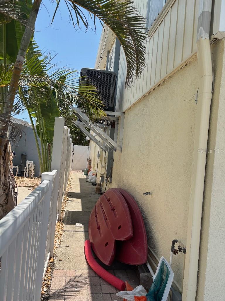 13111 BOCA CIEGA AVE, MADEIRA BEACH, FL, 33708