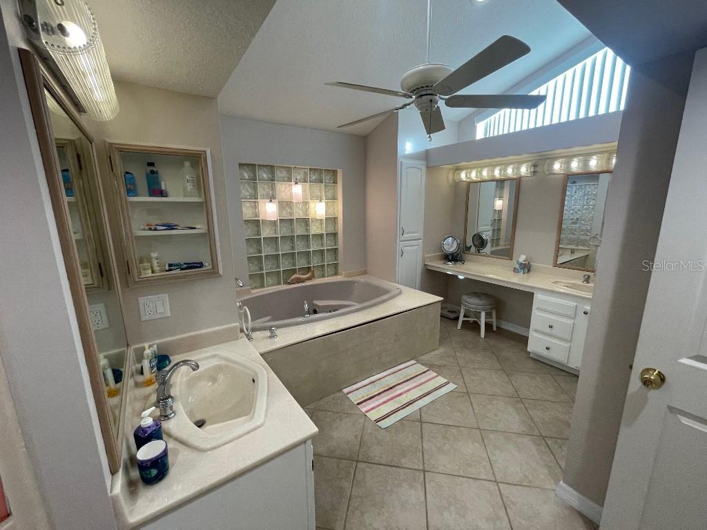 13111 BOCA CIEGA AVE, MADEIRA BEACH, FL, 33708