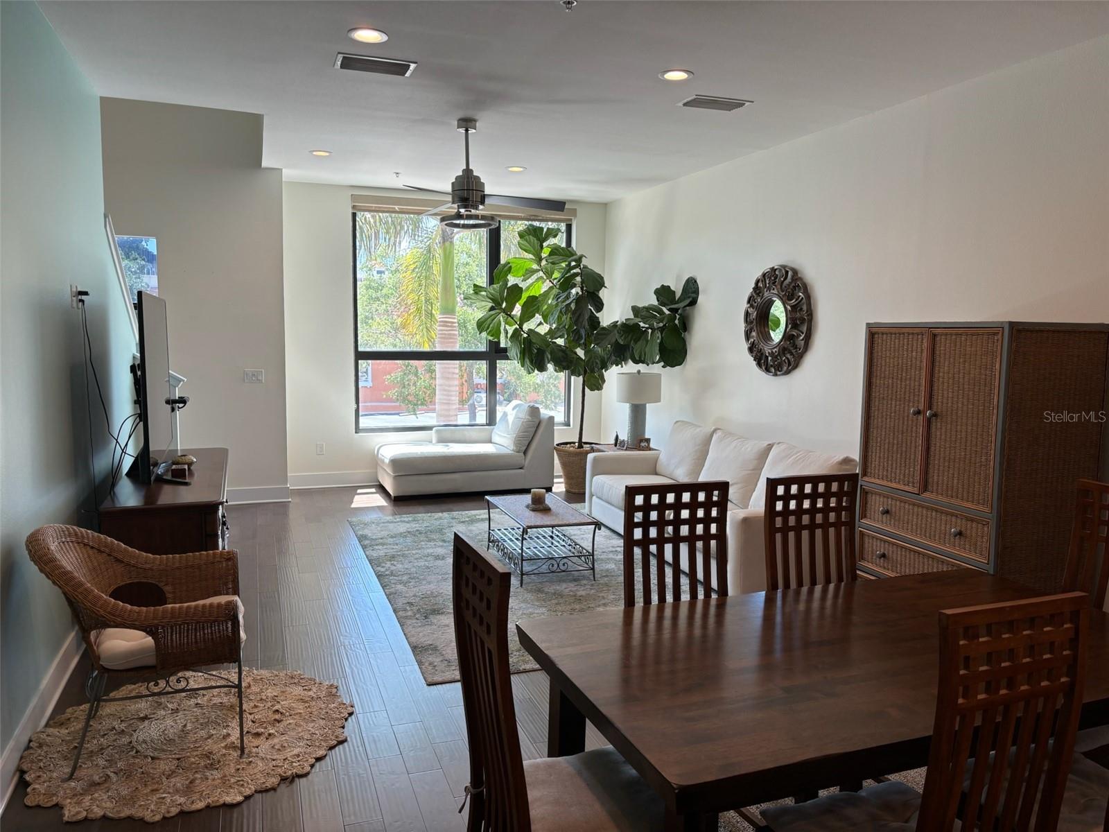 130 8TH ST N, ST PETERSBURG, FL, 33701