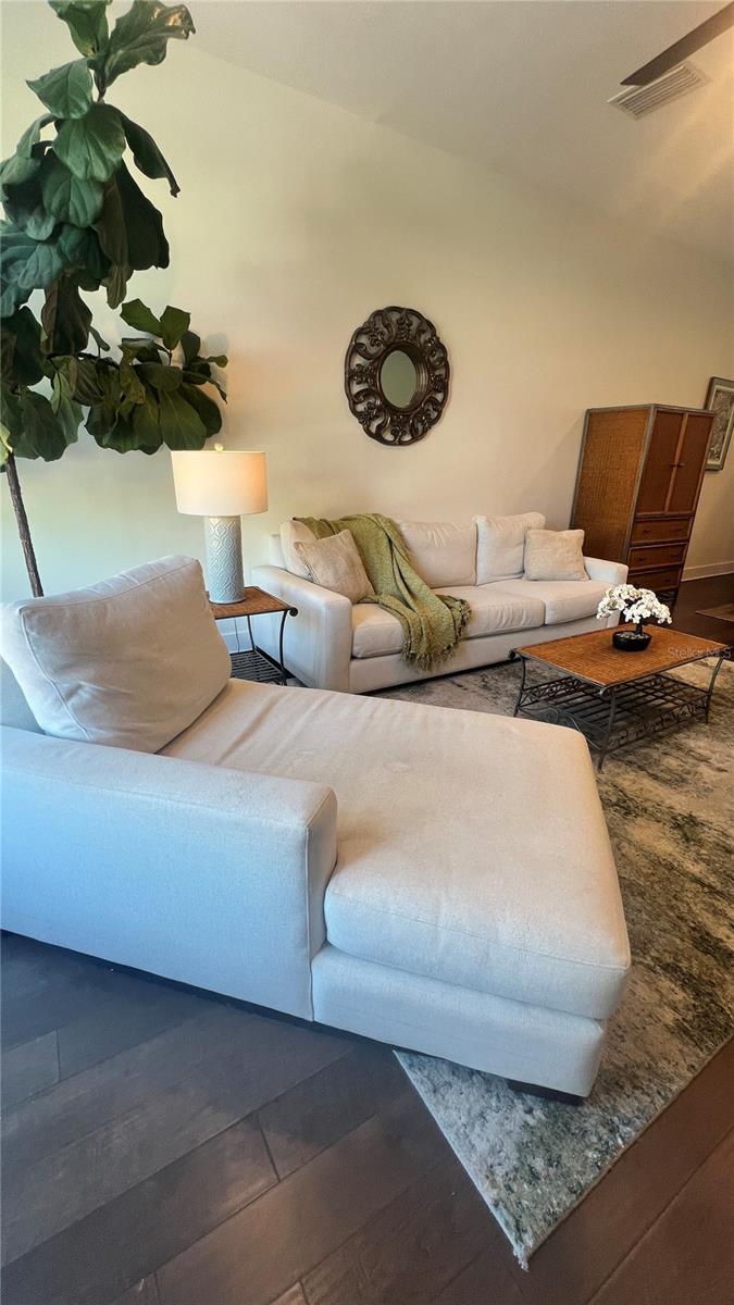 130 8TH ST N, ST PETERSBURG, FL, 33701