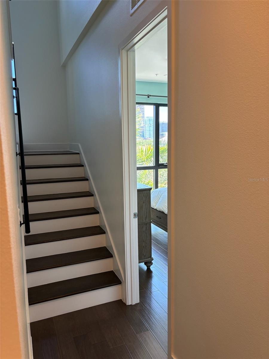 130 8TH ST N, ST PETERSBURG, FL, 33701