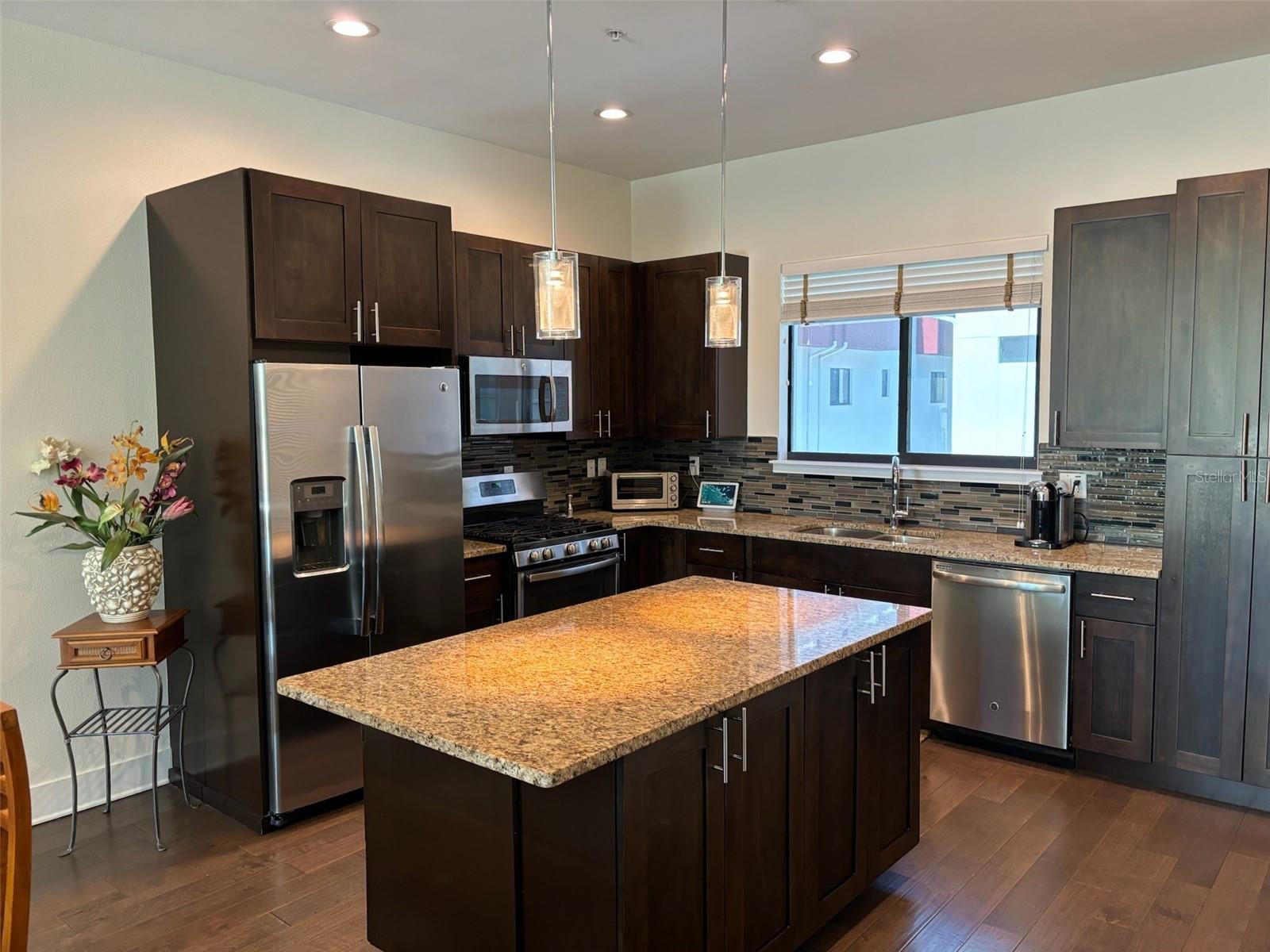 130 8TH ST N, ST PETERSBURG, FL, 33701