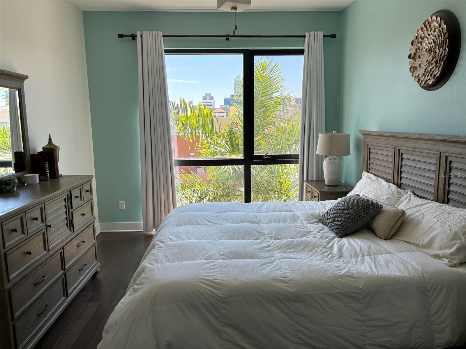 130 8TH ST N, ST PETERSBURG, FL, 33701