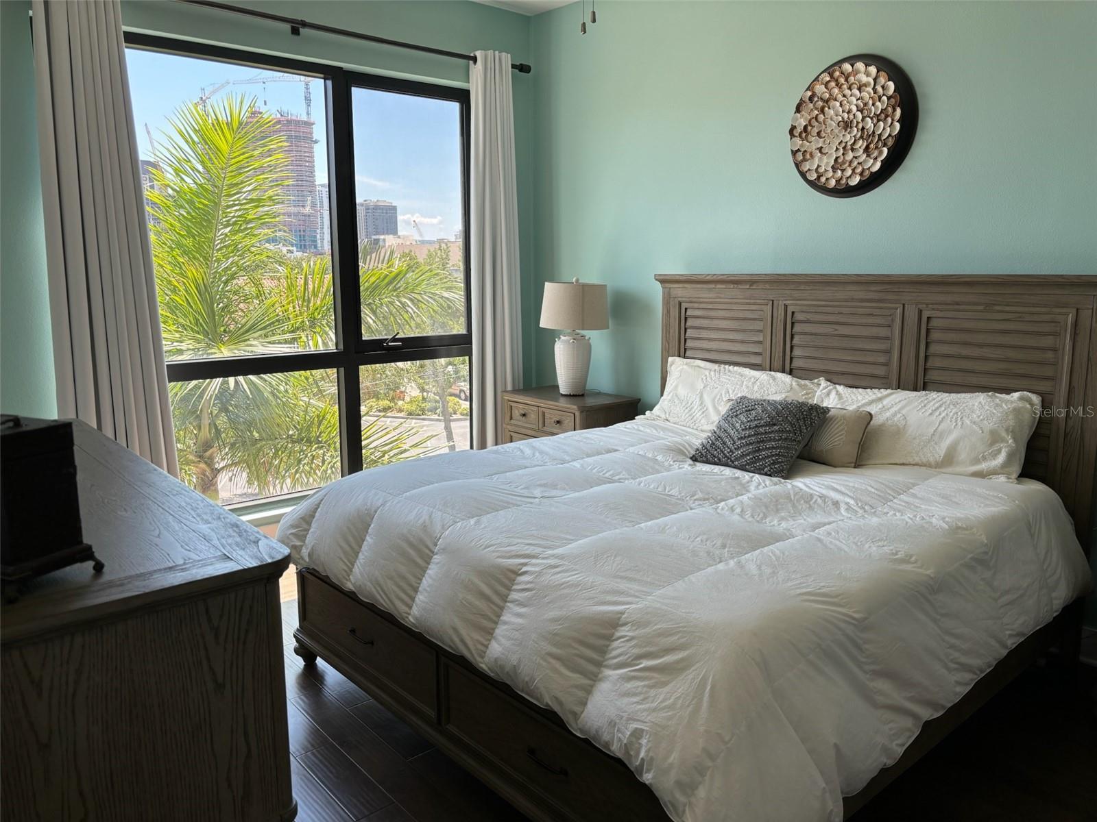 130 8TH ST N, ST PETERSBURG, FL, 33701