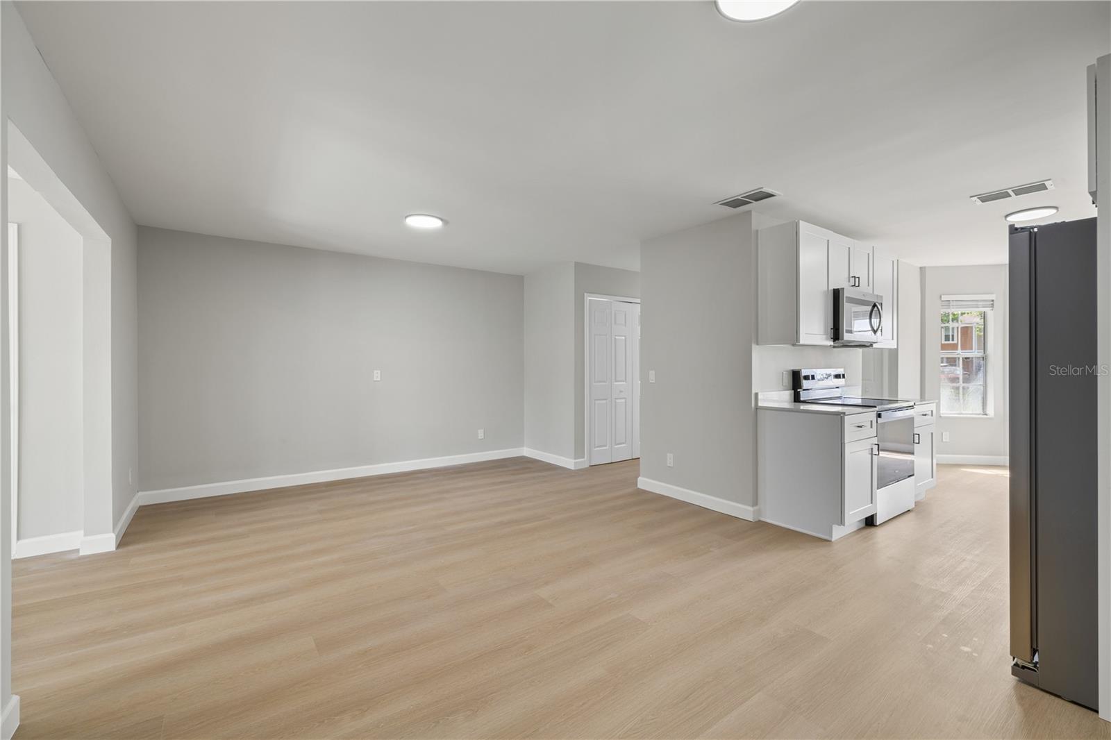 11757 WINDBOURNE CIR, ORLANDO, FL, 32837