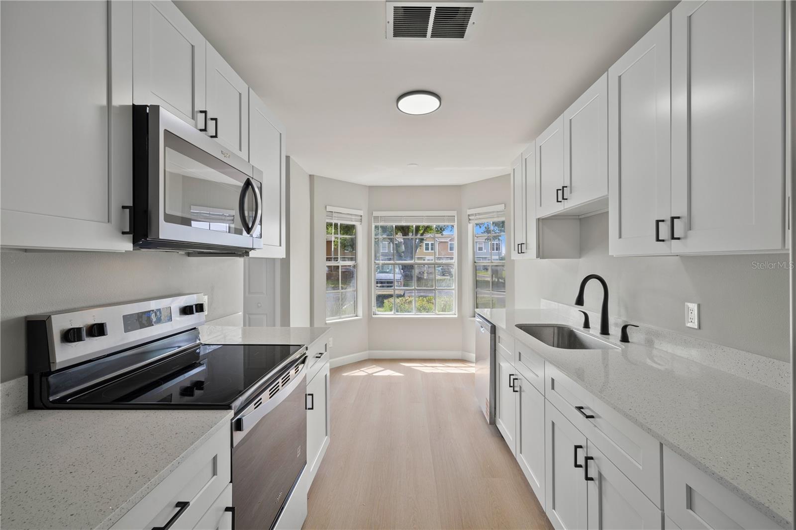 11757 WINDBOURNE CIR, ORLANDO, FL, 32837