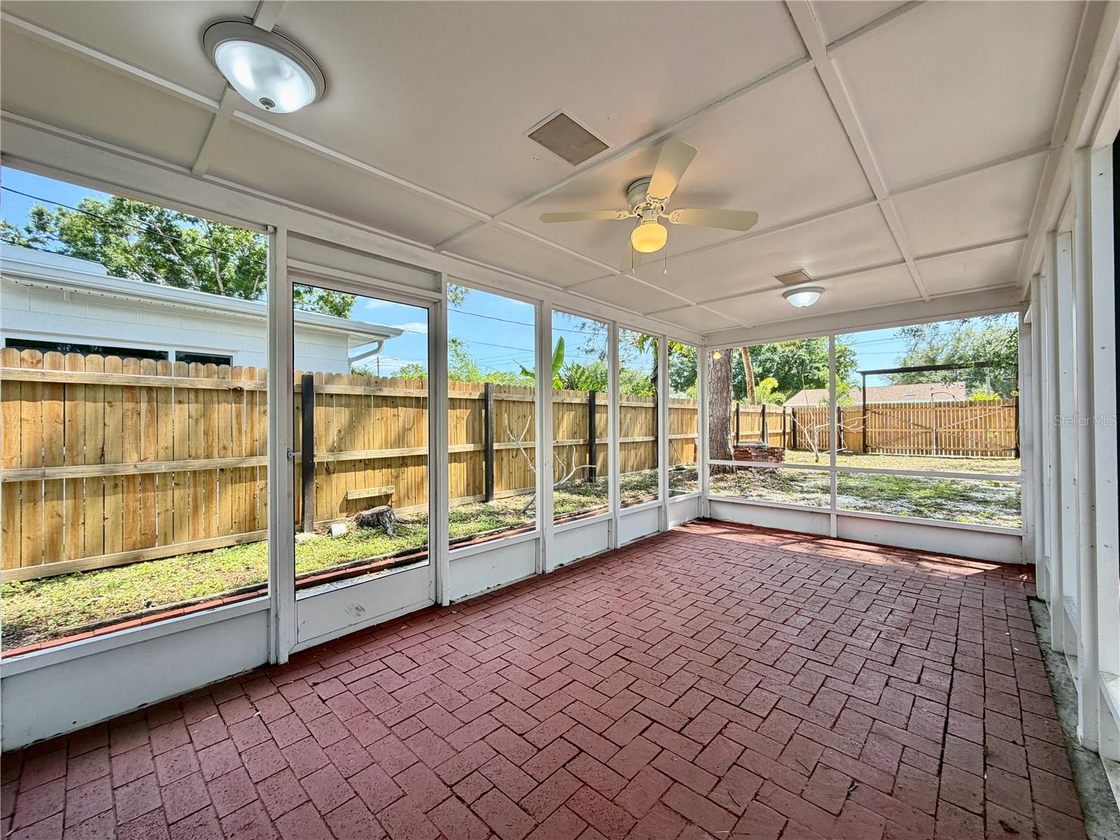 166 SW LINCOLN CIR N, ST PETERSBURG, FL, 33703