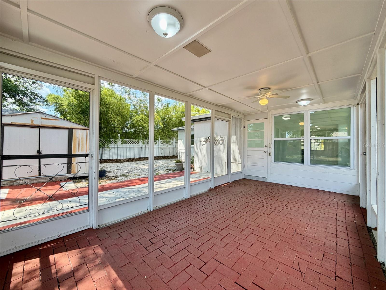 166 SW LINCOLN CIR N, ST PETERSBURG, FL, 33703