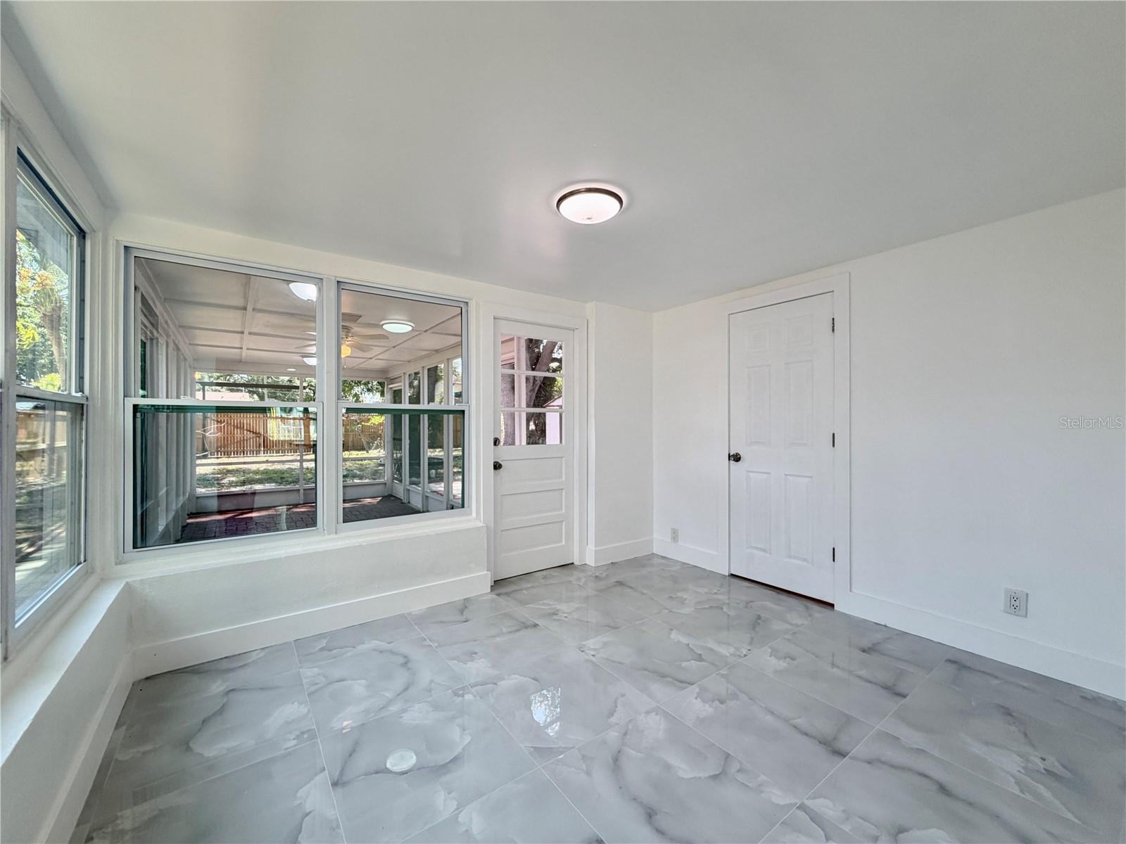 166 SW LINCOLN CIR N, ST PETERSBURG, FL, 33703