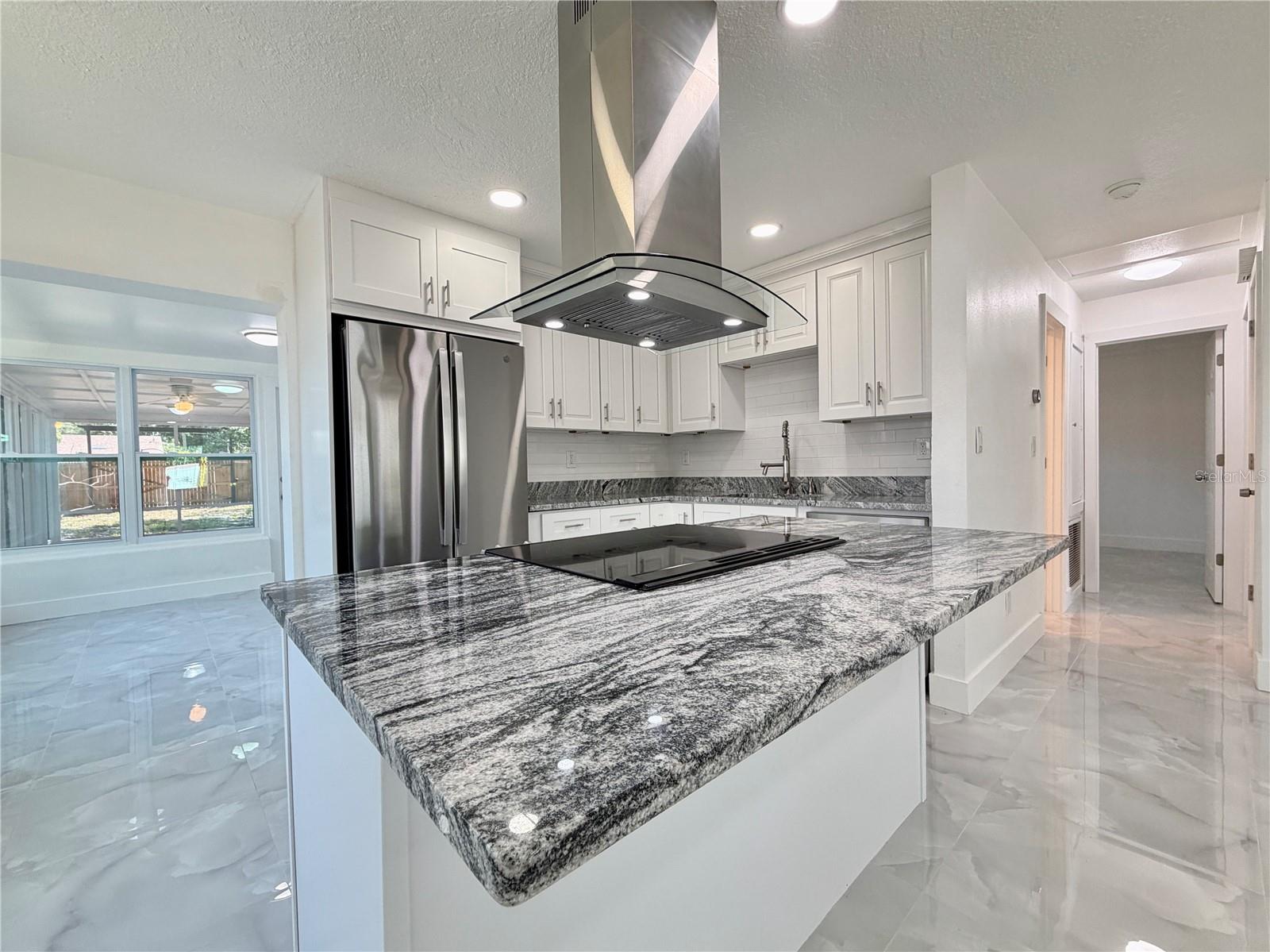 166 SW LINCOLN CIR N, ST PETERSBURG, FL, 33703