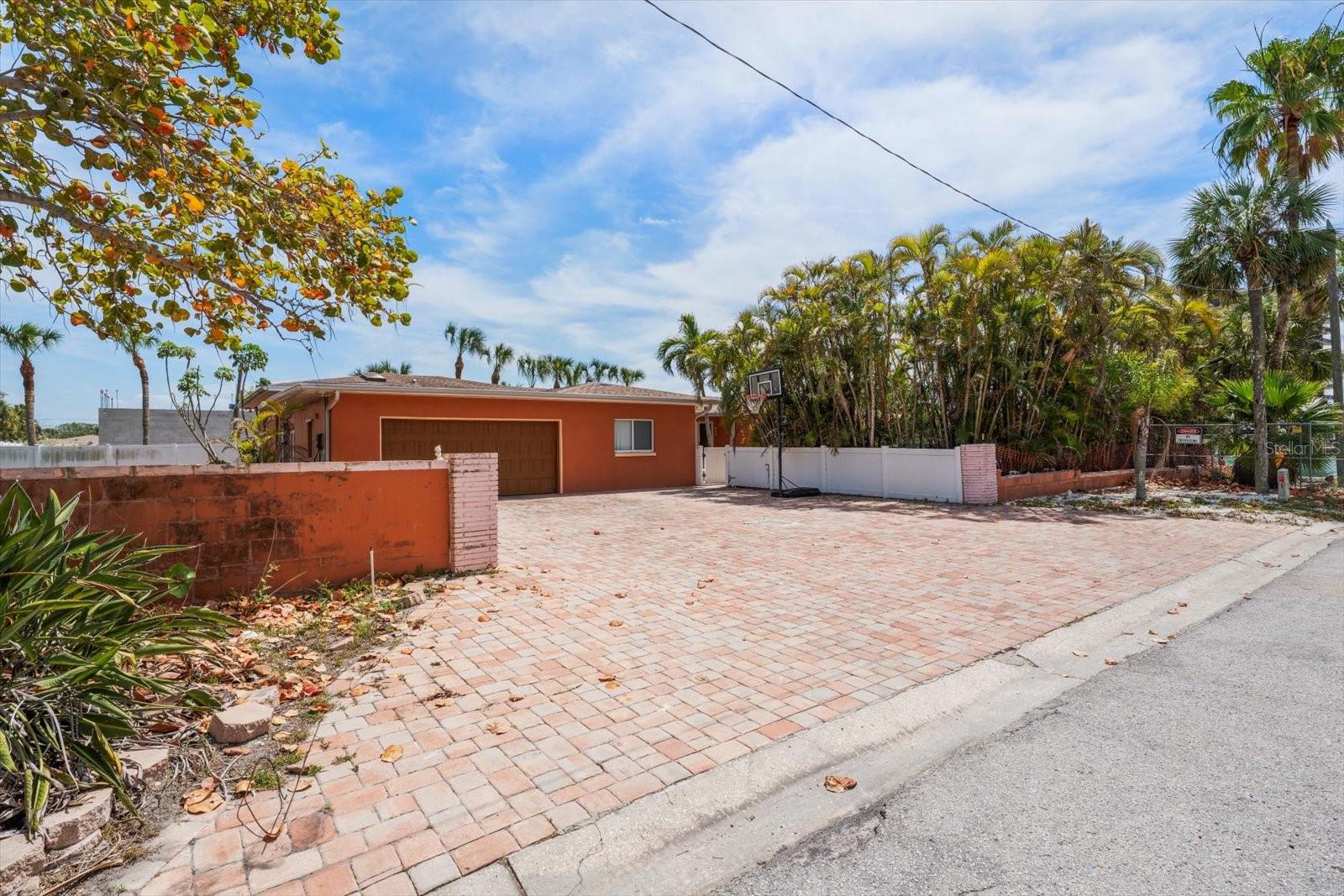 630-650 79TH AVE, ST PETE BEACH, FL, 33706