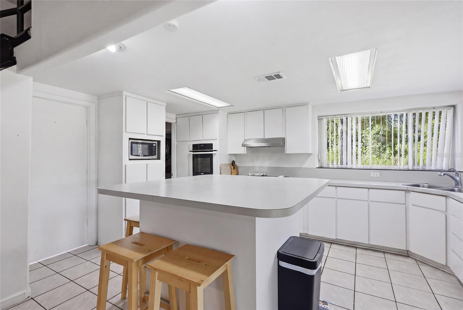 401 SE FALCON RD, BRANFORD, FL, 32008