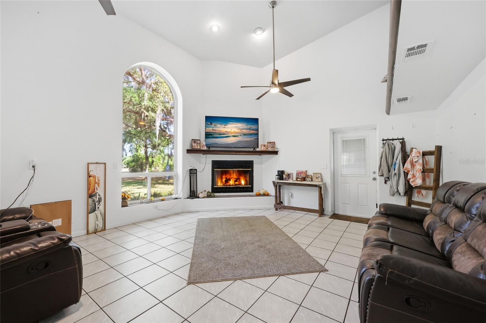 401 SE FALCON RD, BRANFORD, FL, 32008