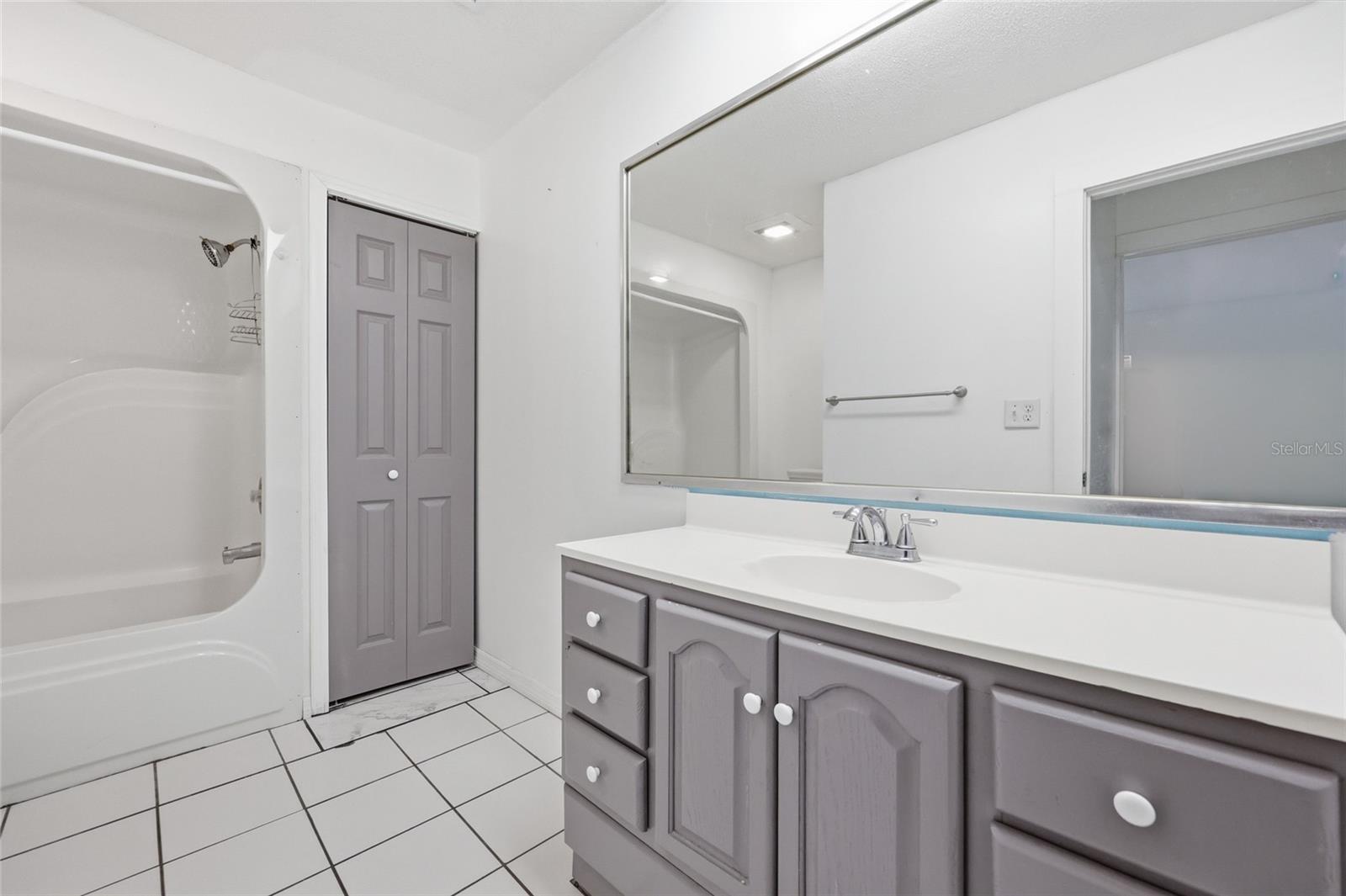 401 SE FALCON RD, BRANFORD, FL, 32008