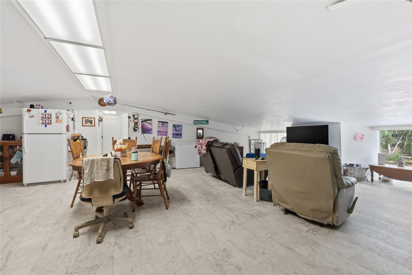 401 SE FALCON RD, BRANFORD, FL, 32008