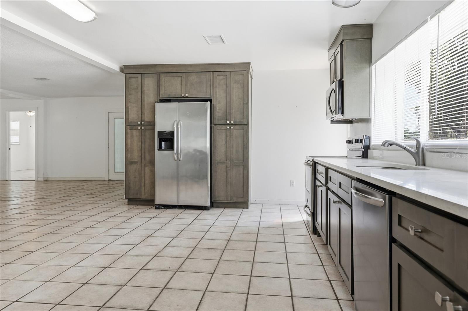 401 SE FALCON RD, BRANFORD, FL, 32008