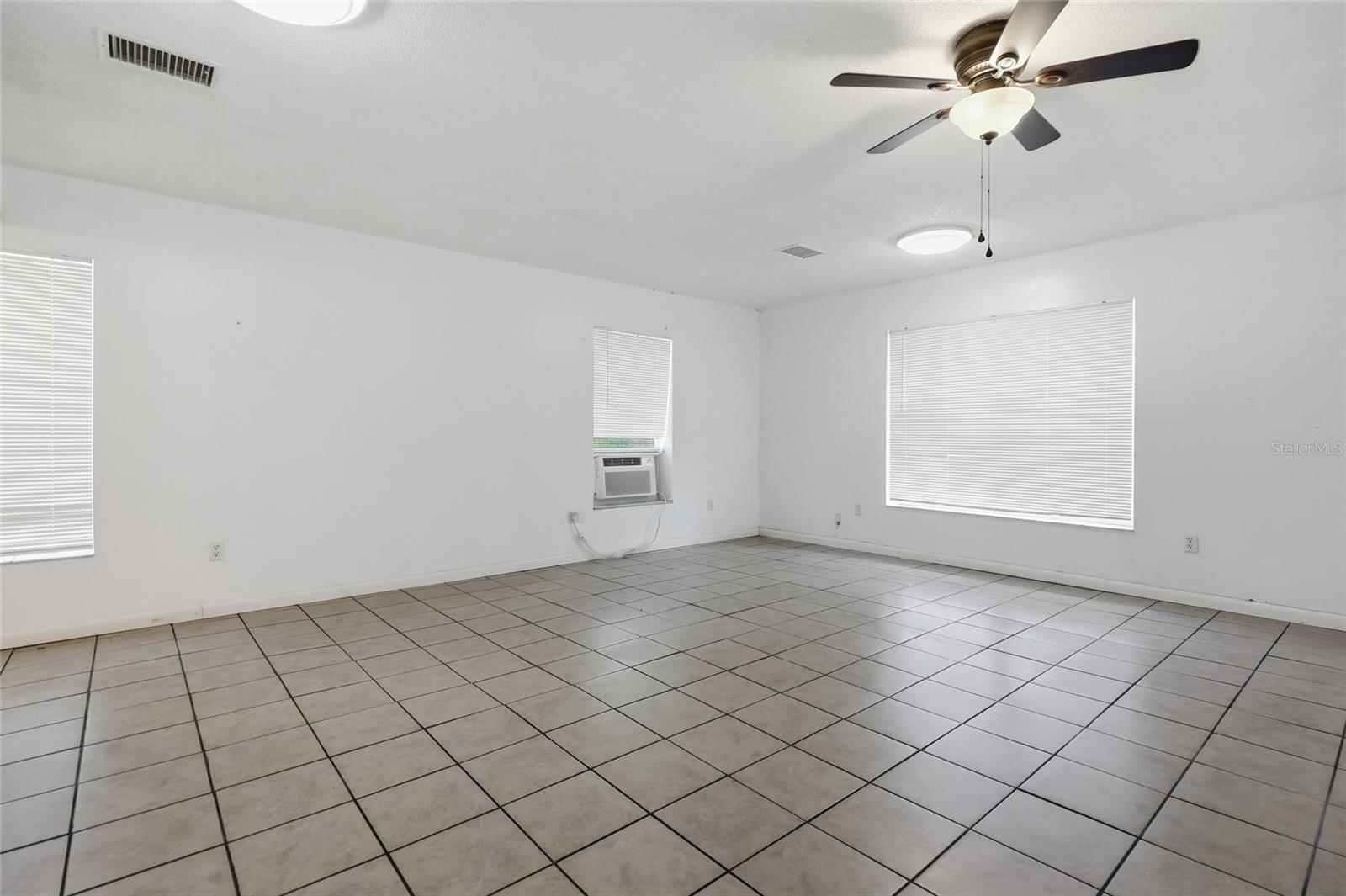 401 SE FALCON RD, BRANFORD, FL, 32008