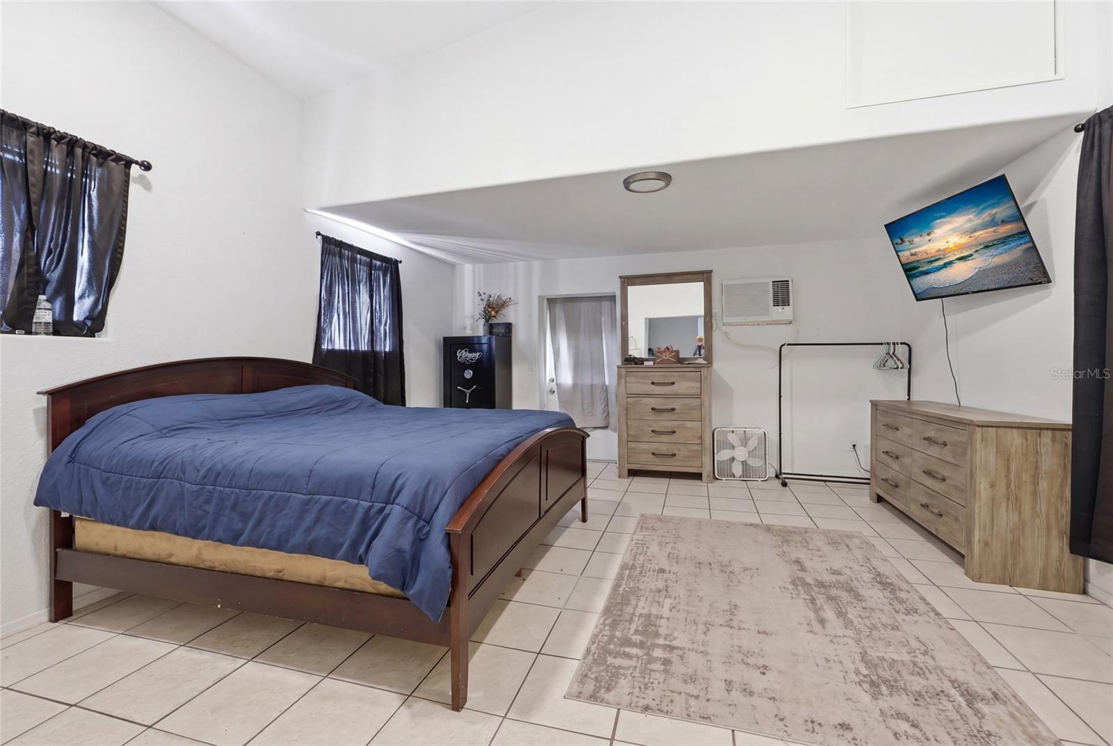401 SE FALCON RD, BRANFORD, FL, 32008