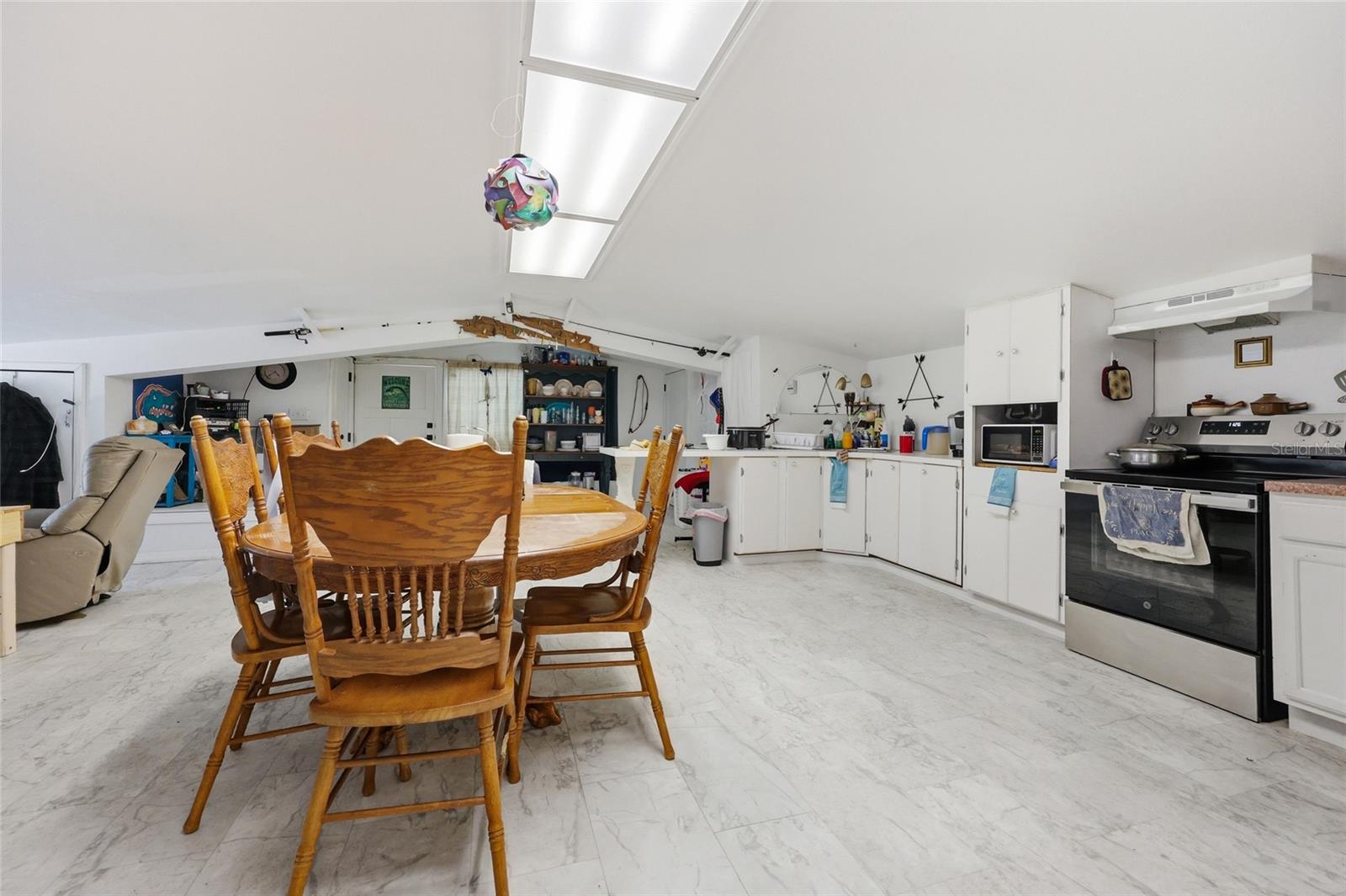 401 SE FALCON RD, BRANFORD, FL, 32008