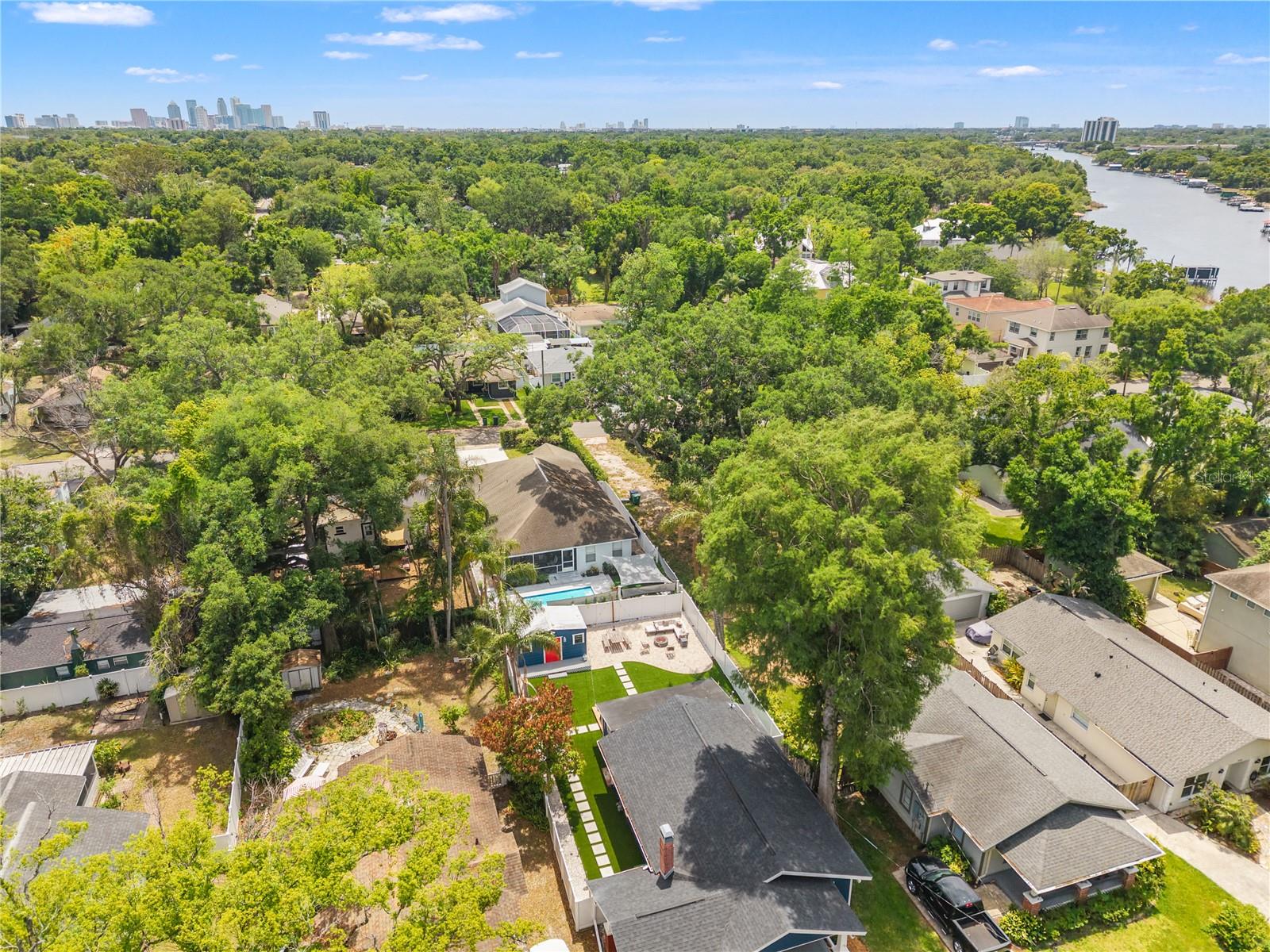 324 W HAYA ST, TAMPA, FL, 33603