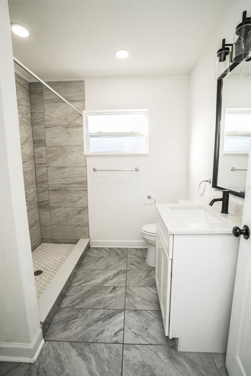 1007 E 32ND AVE #1/2, TAMPA, FL, 33603