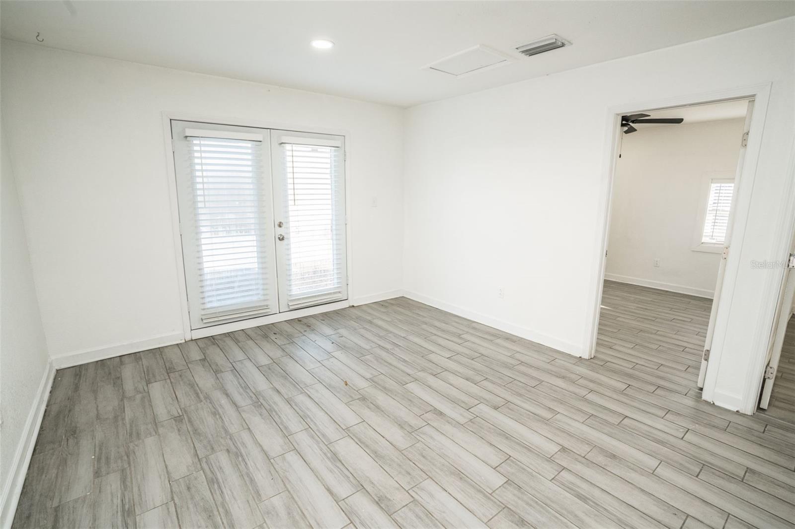 1007 E 32ND AVE #1/2, TAMPA, FL, 33603