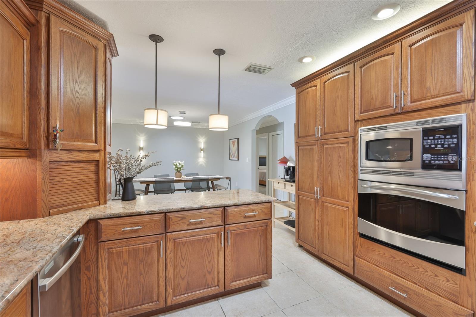 1311 ESTATEWOOD DR, BRANDON, FL, 33510