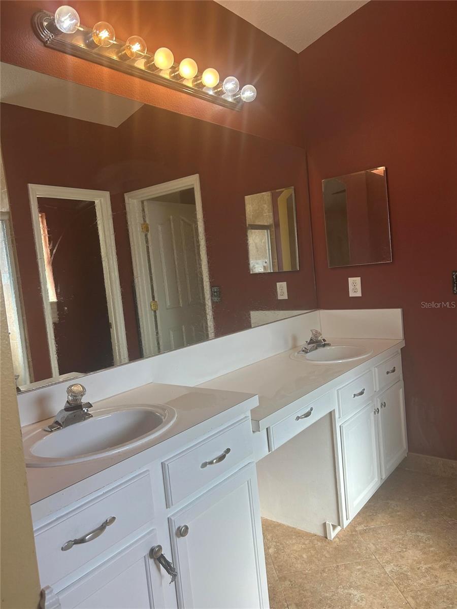 10508 BARNSTABLE CT, TAMPA, FL, 33626