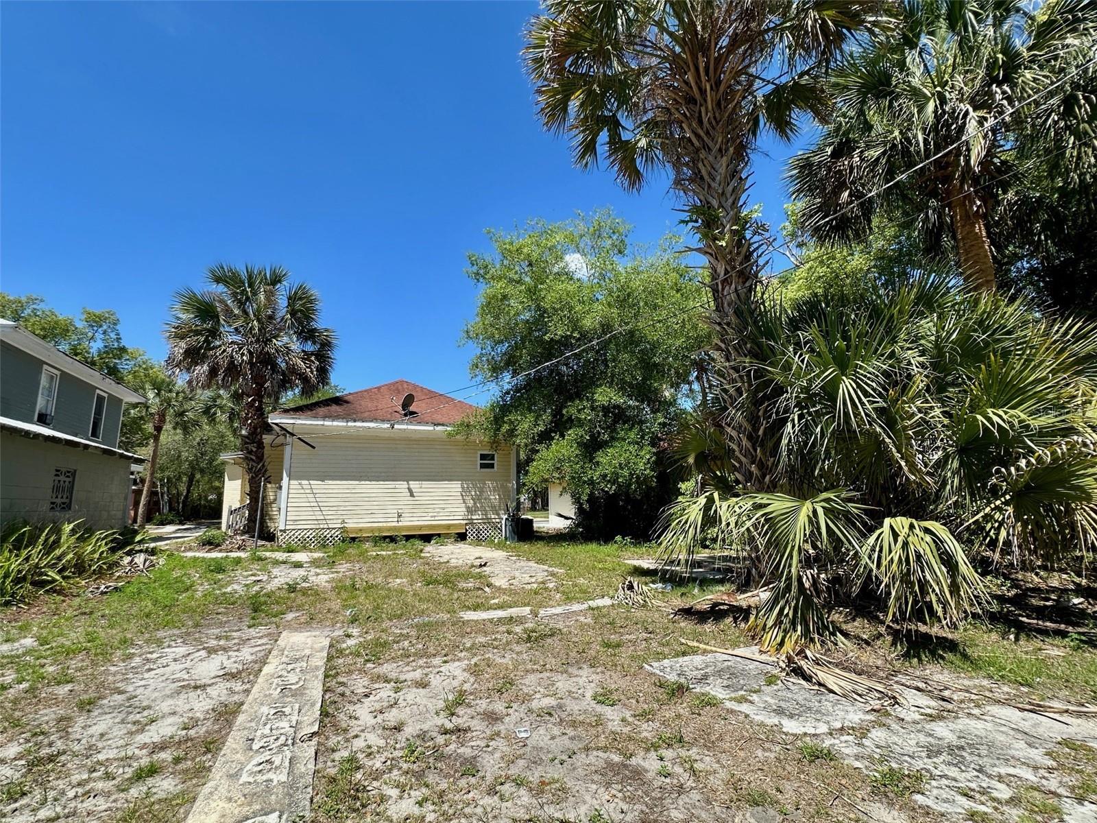 611 SANFORD AVE, SANFORD, FL, 32771