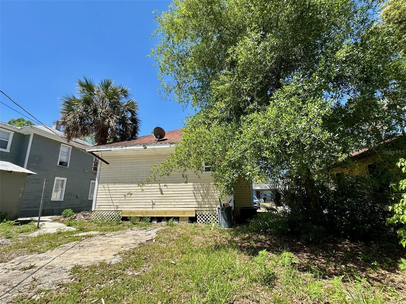 611 SANFORD AVE, SANFORD, FL, 32771