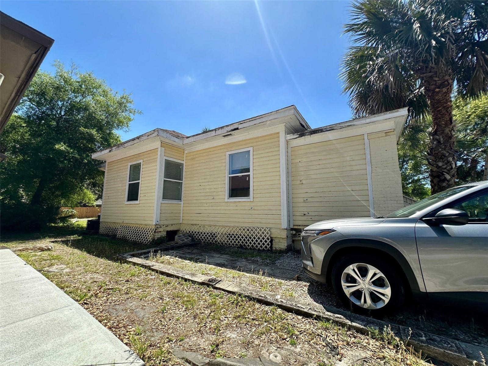 611 SANFORD AVE, SANFORD, FL, 32771