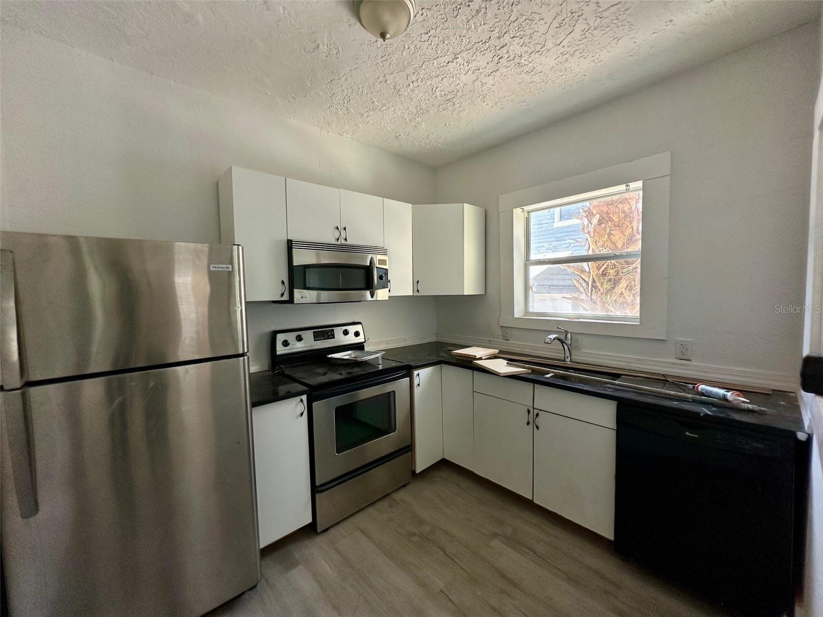 611 SANFORD AVE, SANFORD, FL, 32771