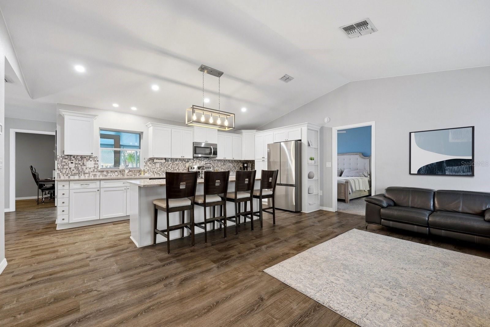 221 ARBOR DR W, PALM HARBOR, FL, 34683