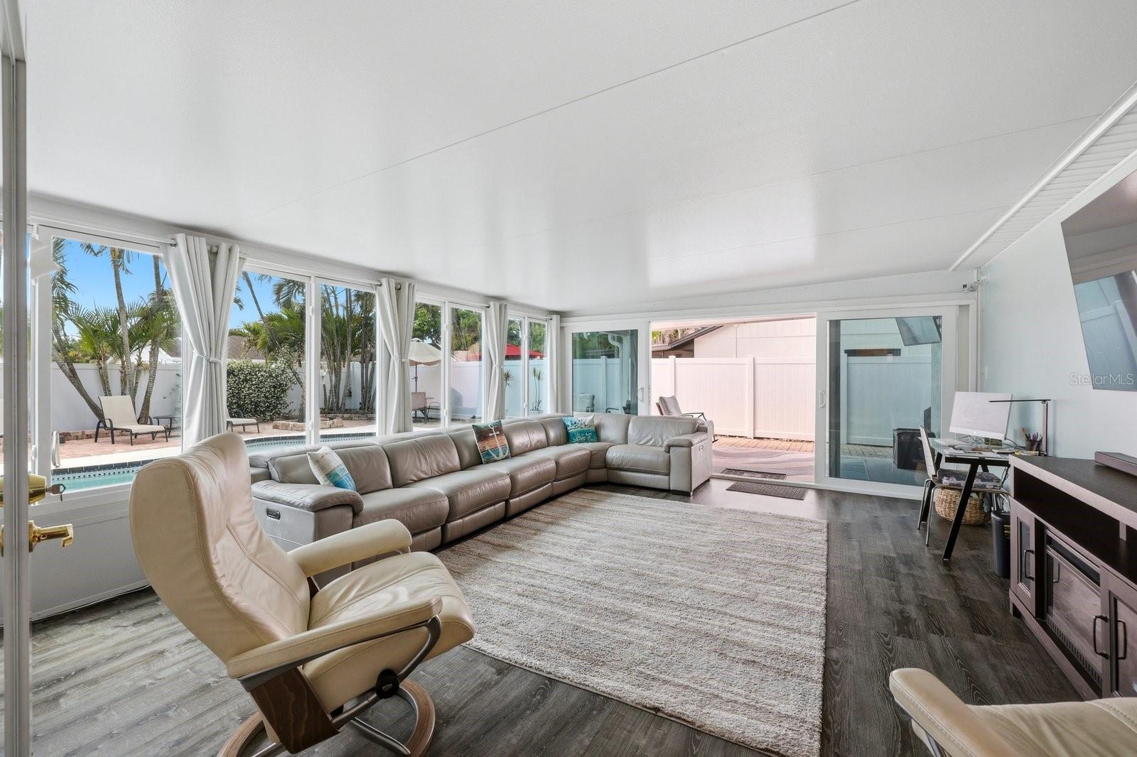 221 ARBOR DR W, PALM HARBOR, FL, 34683