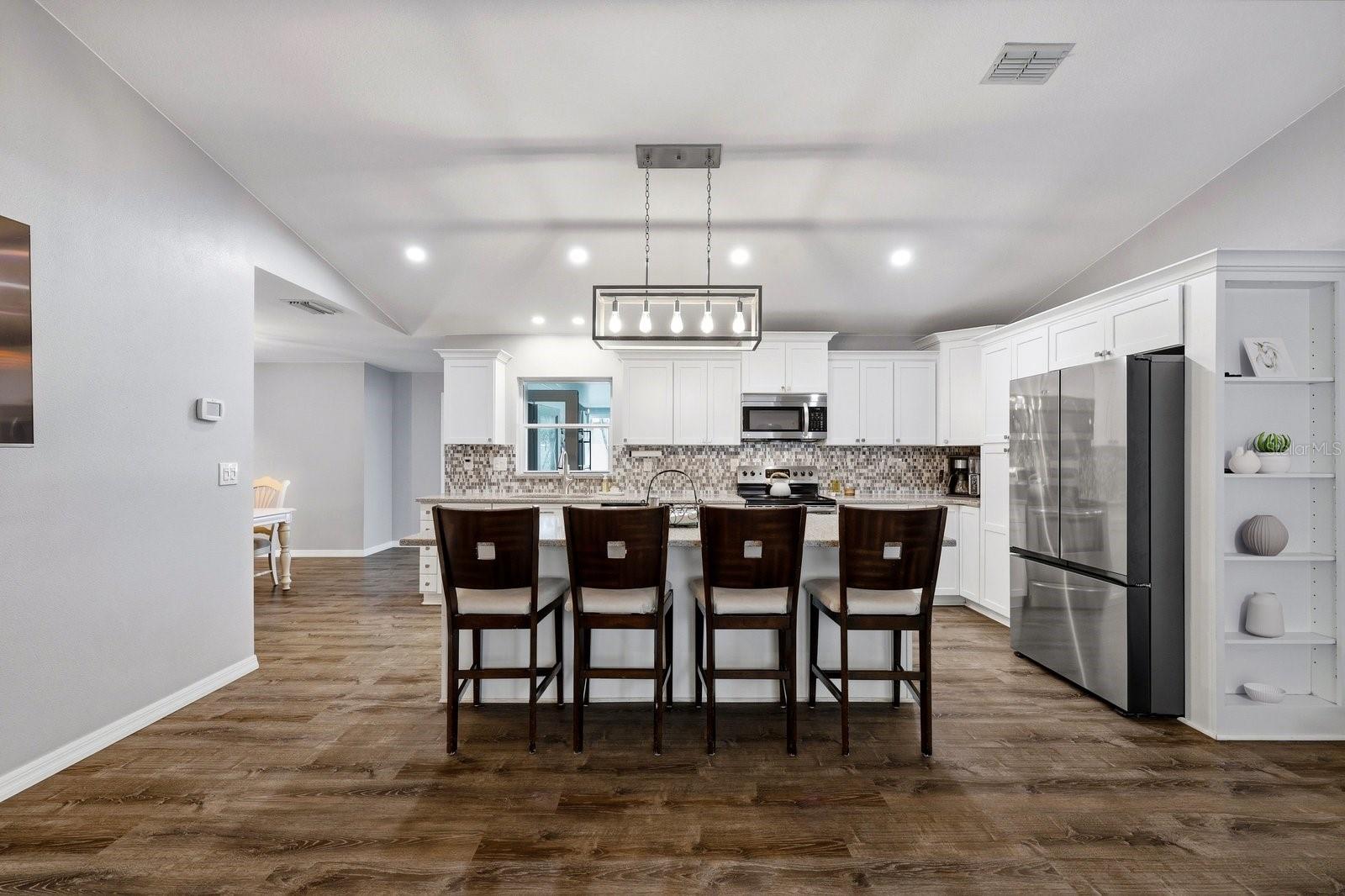 221 ARBOR DR W, PALM HARBOR, FL, 34683