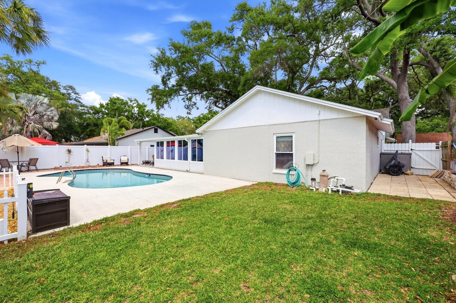 221 ARBOR DR W, PALM HARBOR, FL, 34683