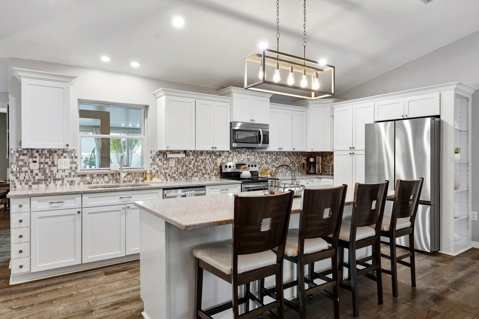 221 ARBOR DR W, PALM HARBOR, FL, 34683