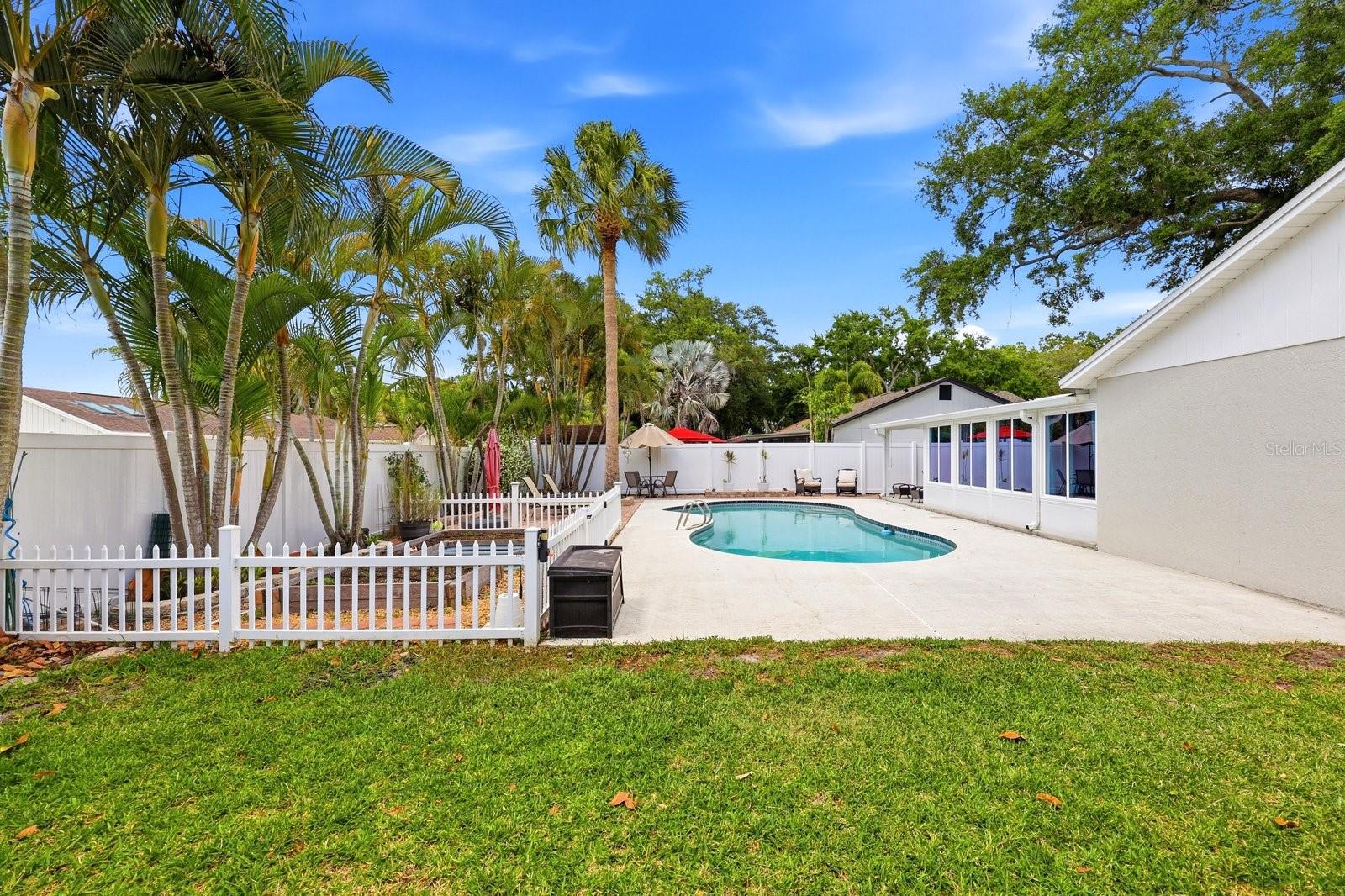 221 ARBOR DR W, PALM HARBOR, FL, 34683