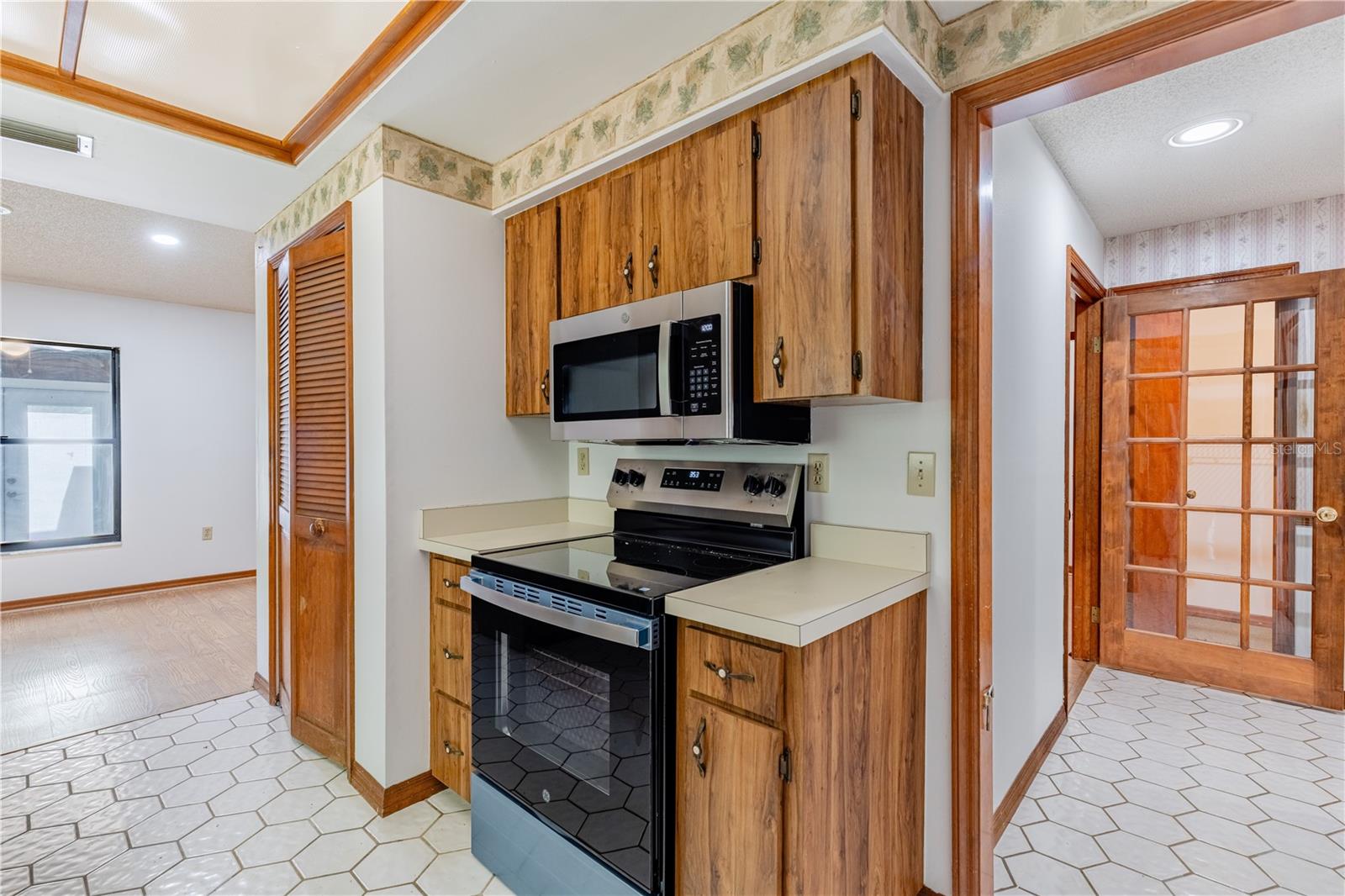 2681 WASHINGTON AVE #18, EUSTIS, FL, 32726