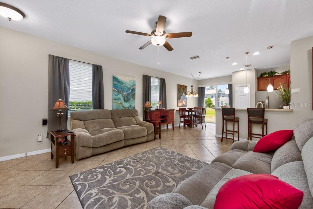 1063 PASEO DEL RIO NE, ST PETERSBURG, FL, 33702