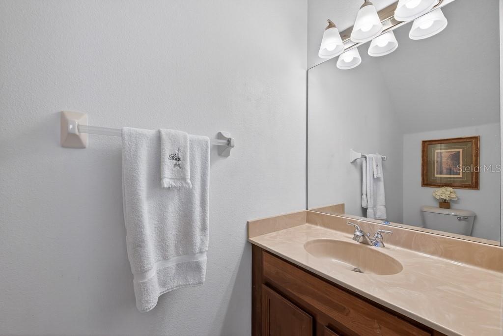 1063 PASEO DEL RIO NE, ST PETERSBURG, FL, 33702